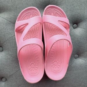 DAWGS Women’s Z Sandals Size 7 - Soft Pink